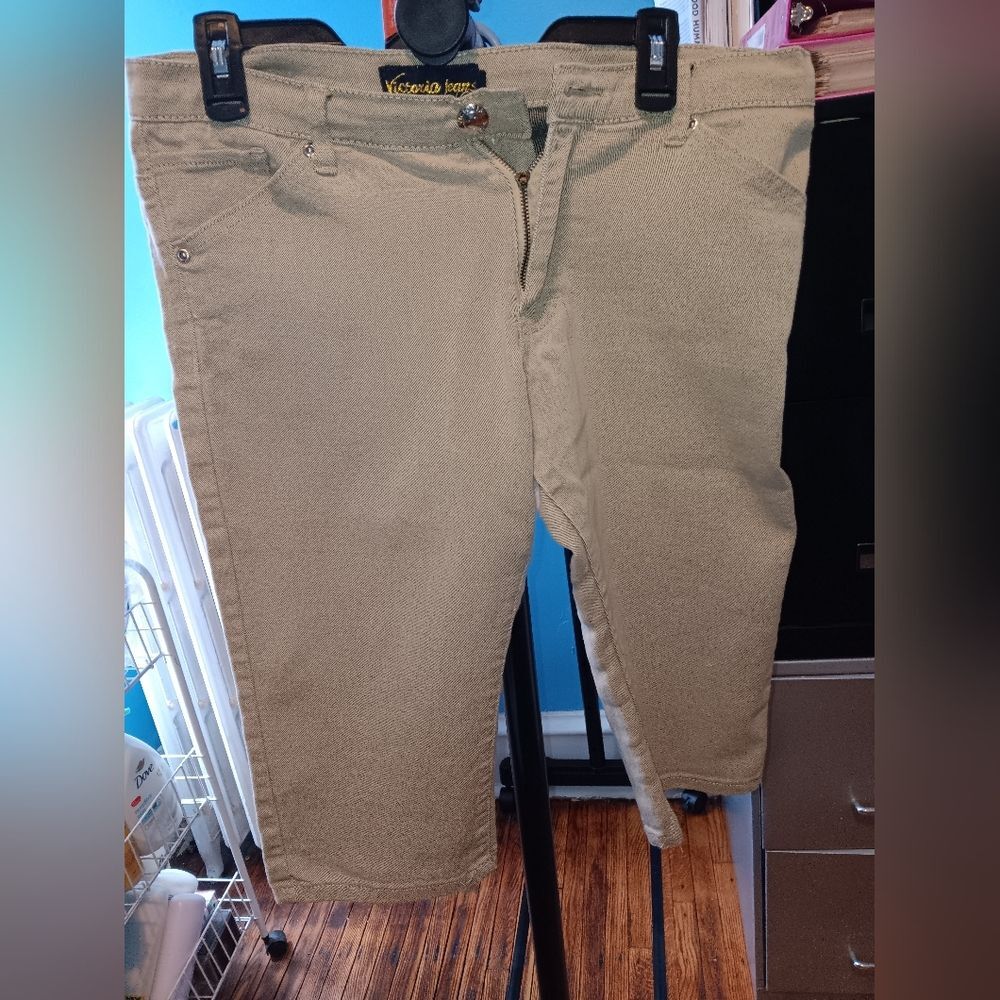 Victoria Jeans above the knee shorts Pre-owned